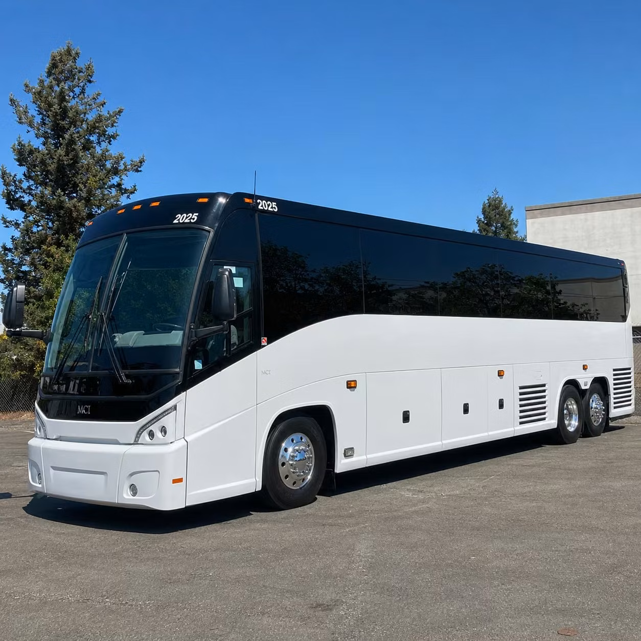 coachbusscottsdale com can handle long distance transportation for sports teams student groups and corporate travelers leaving scottsdale