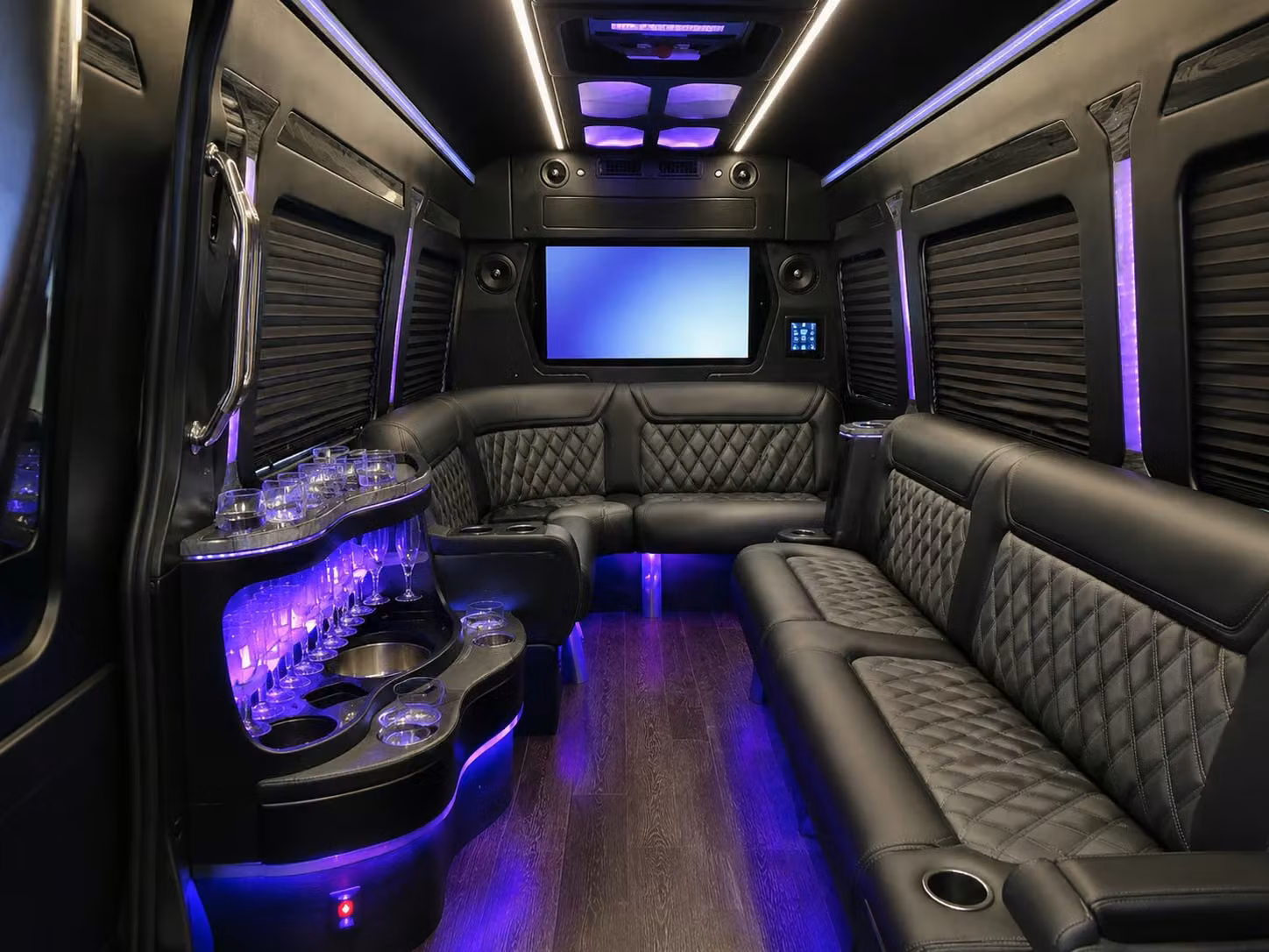 corporate event transportation for golf outings team building and client entertainment in scottsdale
